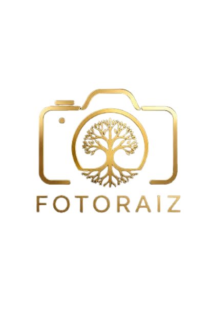 O logotipo é uma câmera na perspetiva frontal, com o desenho de uma árvore na lente, lembrando o nascer das ideias na lente, a raíz de todos os projetos começa no ponto de vista adotado.